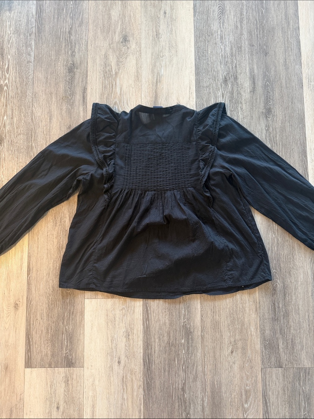 GAP Ruffle Pintuck Top - Picture 5 of 5